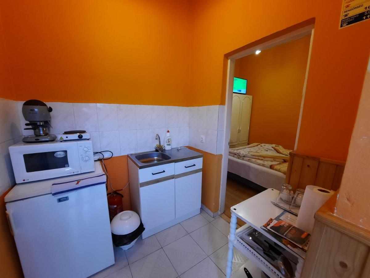 Gloria Apartman Gyula Εξωτερικό φωτογραφία
