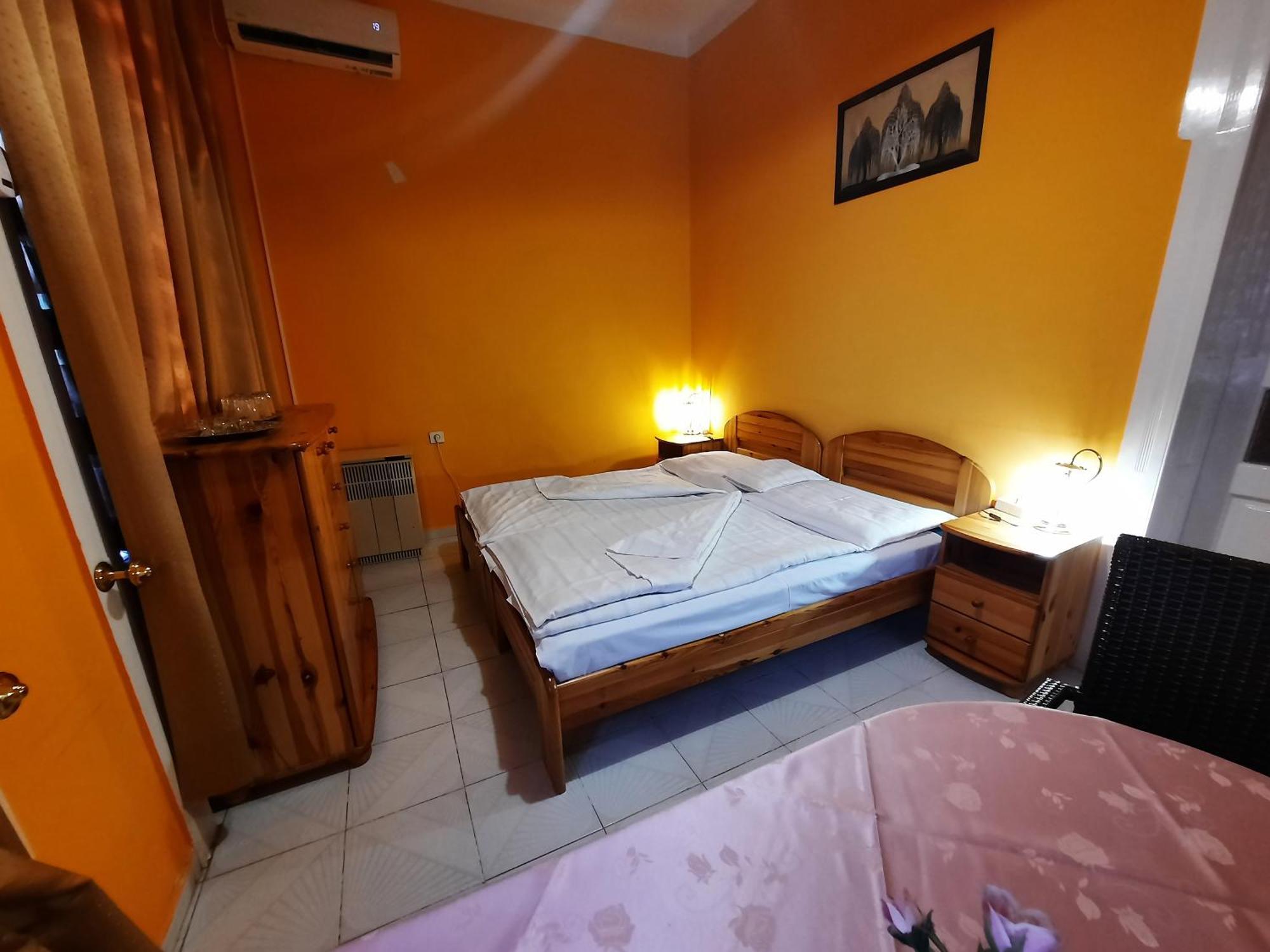Gloria Apartman Gyula Εξωτερικό φωτογραφία